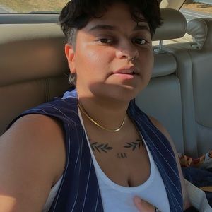 Meet your Posher, Arly